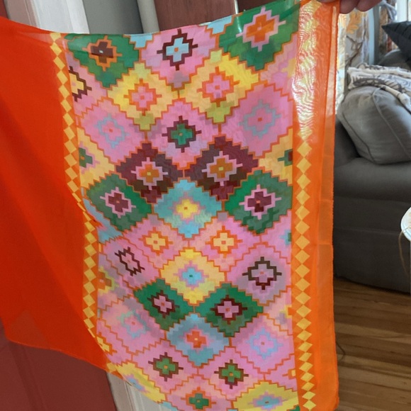 NWT ORANGE SHAWL FROM CUPCAKE - Picture 5 of 6